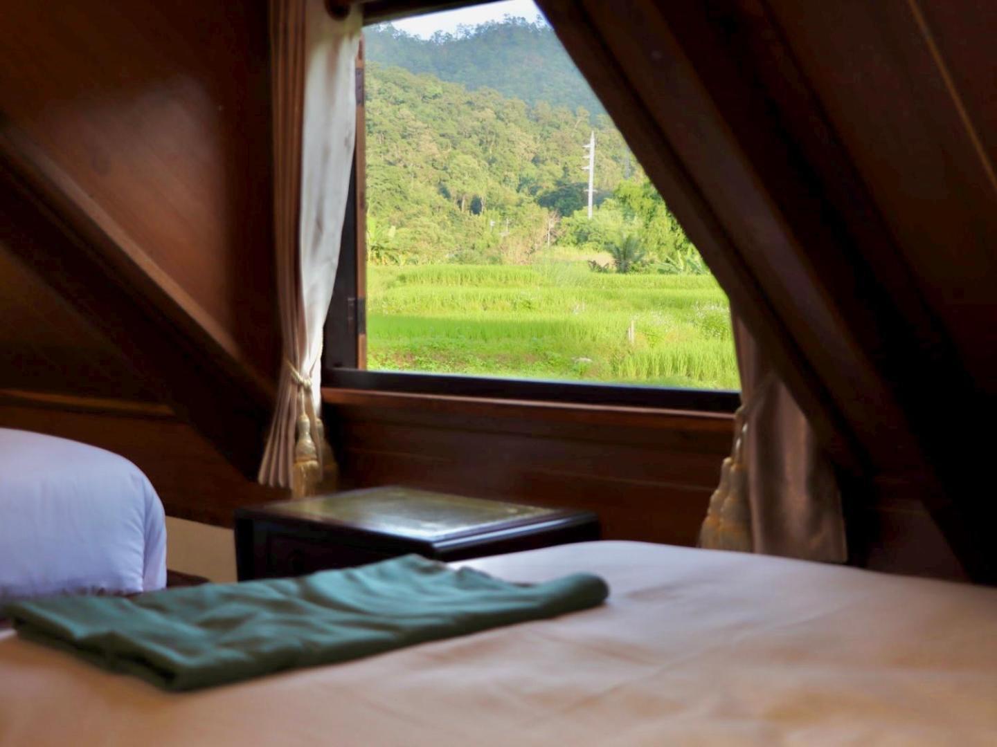 فندق Ban Kaew Mo Ra Glamping & Restaurant Pang Mapha المظهر الخارجي الصورة