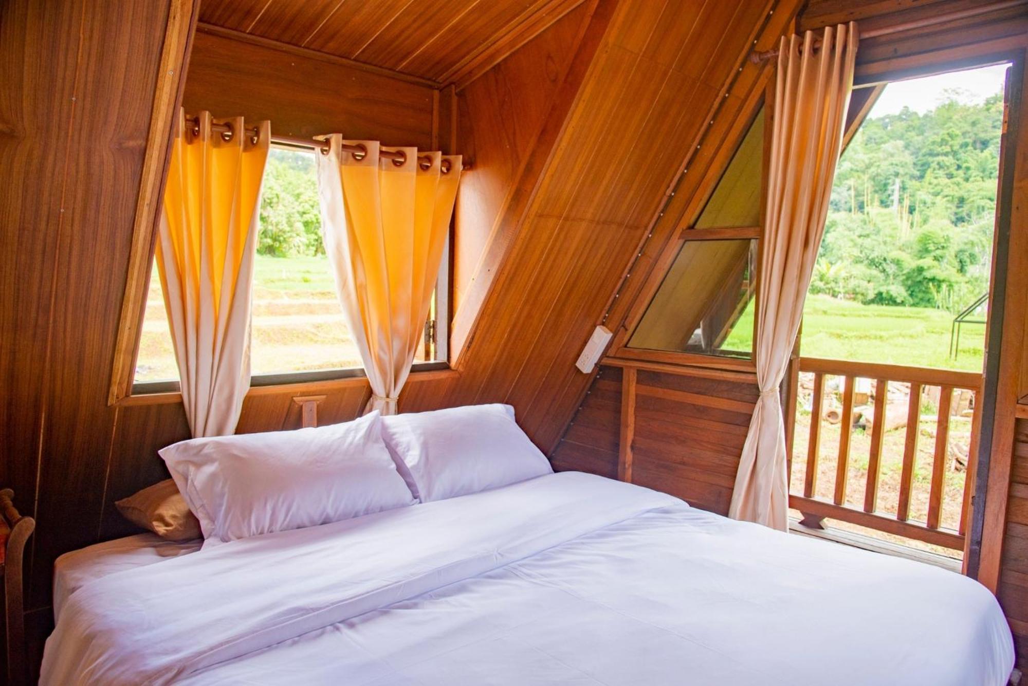 فندق Ban Kaew Mo Ra Glamping & Restaurant Pang Mapha المظهر الخارجي الصورة