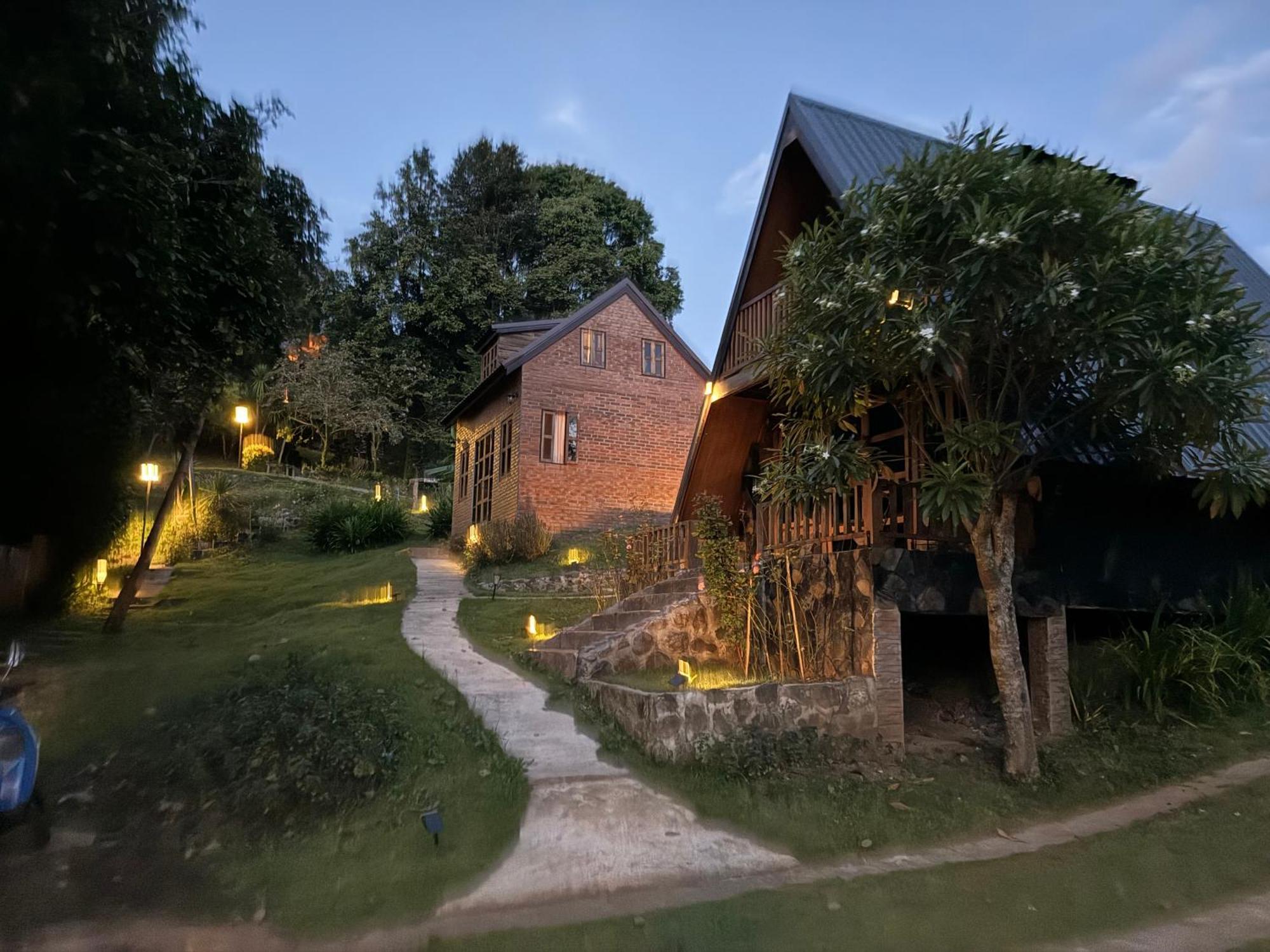 فندق Ban Kaew Mo Ra Glamping & Restaurant Pang Mapha المظهر الخارجي الصورة