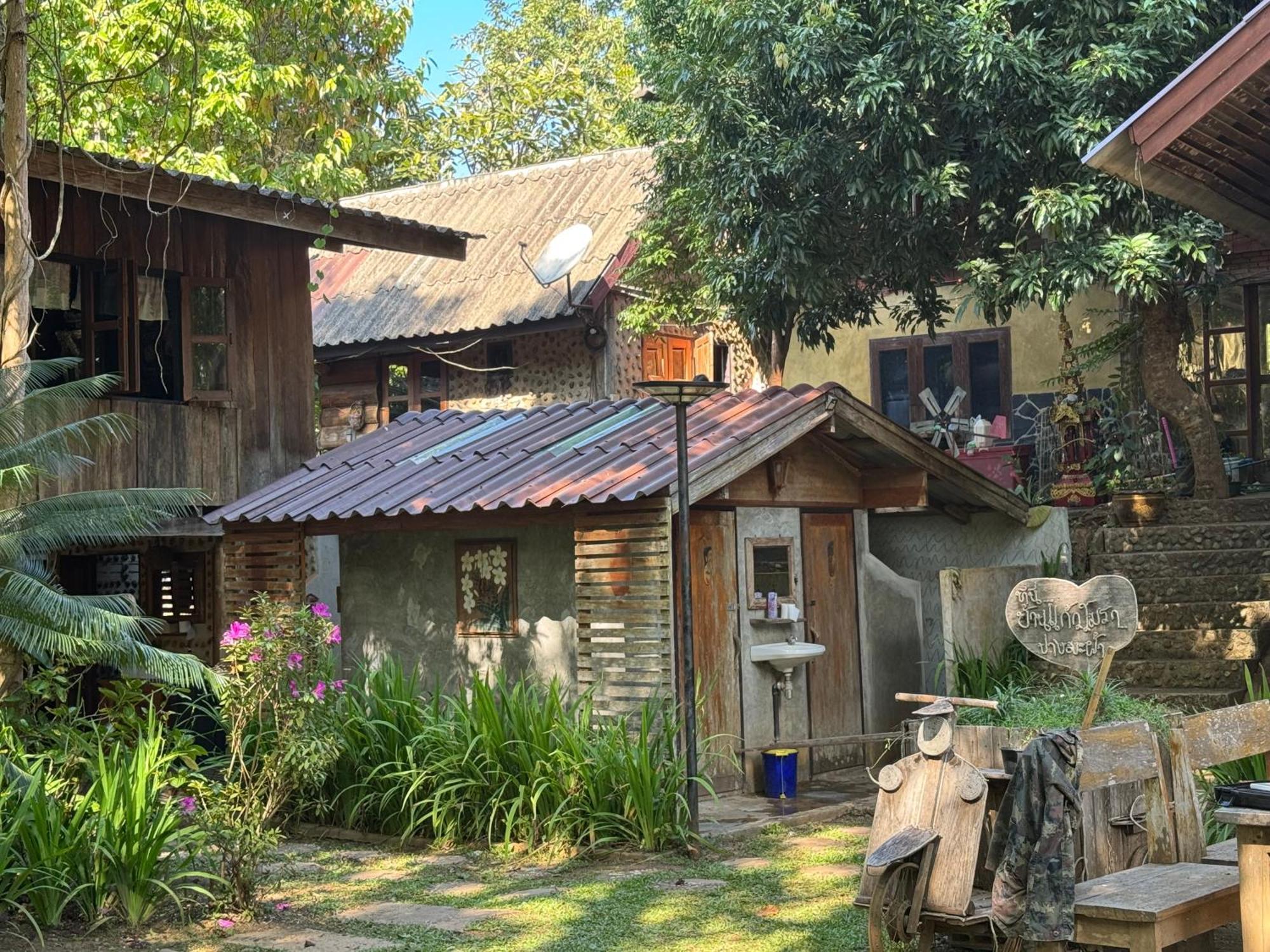 فندق Ban Kaew Mo Ra Glamping & Restaurant Pang Mapha المظهر الخارجي الصورة