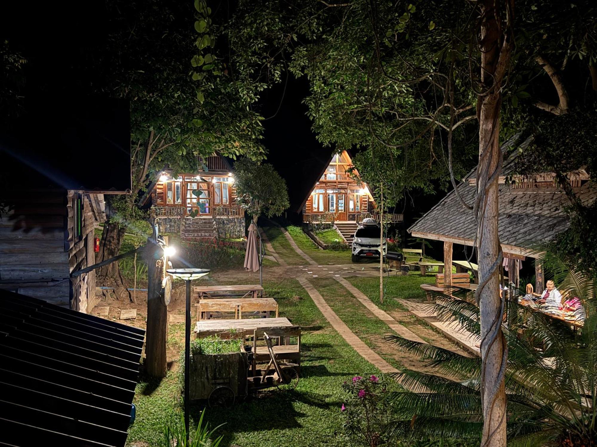 فندق Ban Kaew Mo Ra Glamping & Restaurant Pang Mapha المظهر الخارجي الصورة