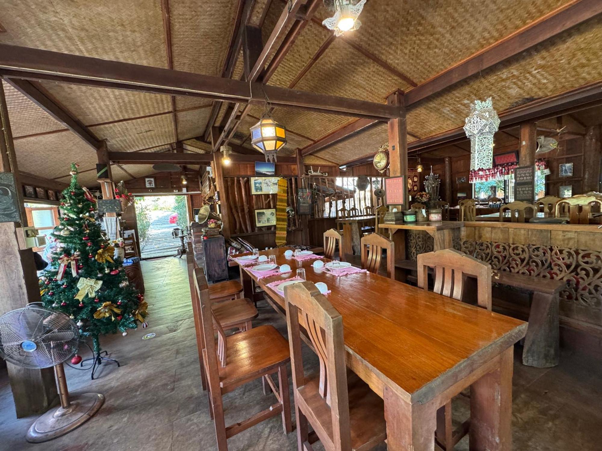 فندق Ban Kaew Mo Ra Glamping & Restaurant Pang Mapha المظهر الخارجي الصورة