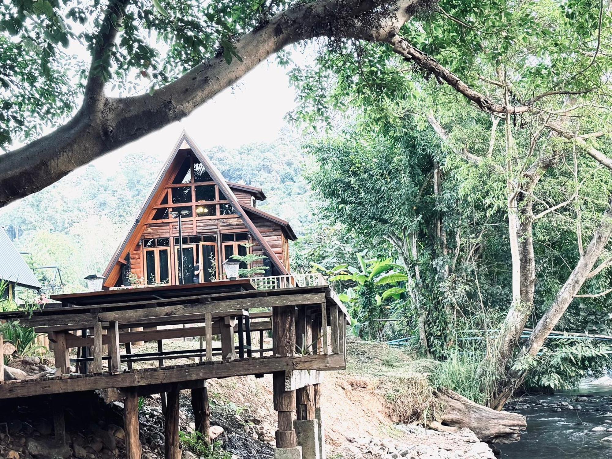 فندق Ban Kaew Mo Ra Glamping & Restaurant Pang Mapha المظهر الخارجي الصورة